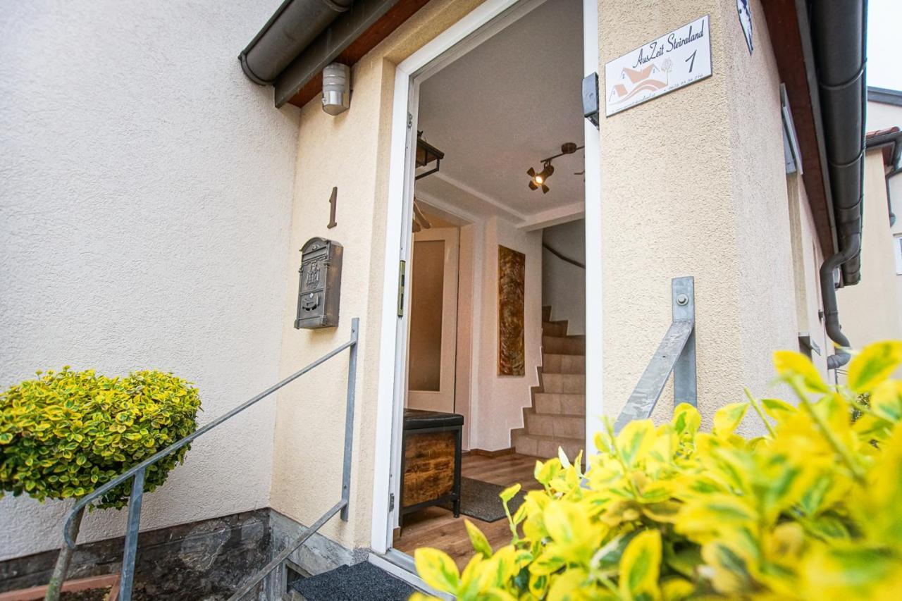 Auszeit Steiraland 1 Mit Privaten Garten Ueberdachter Terrasse Und Parken Leoben  Exterior photo